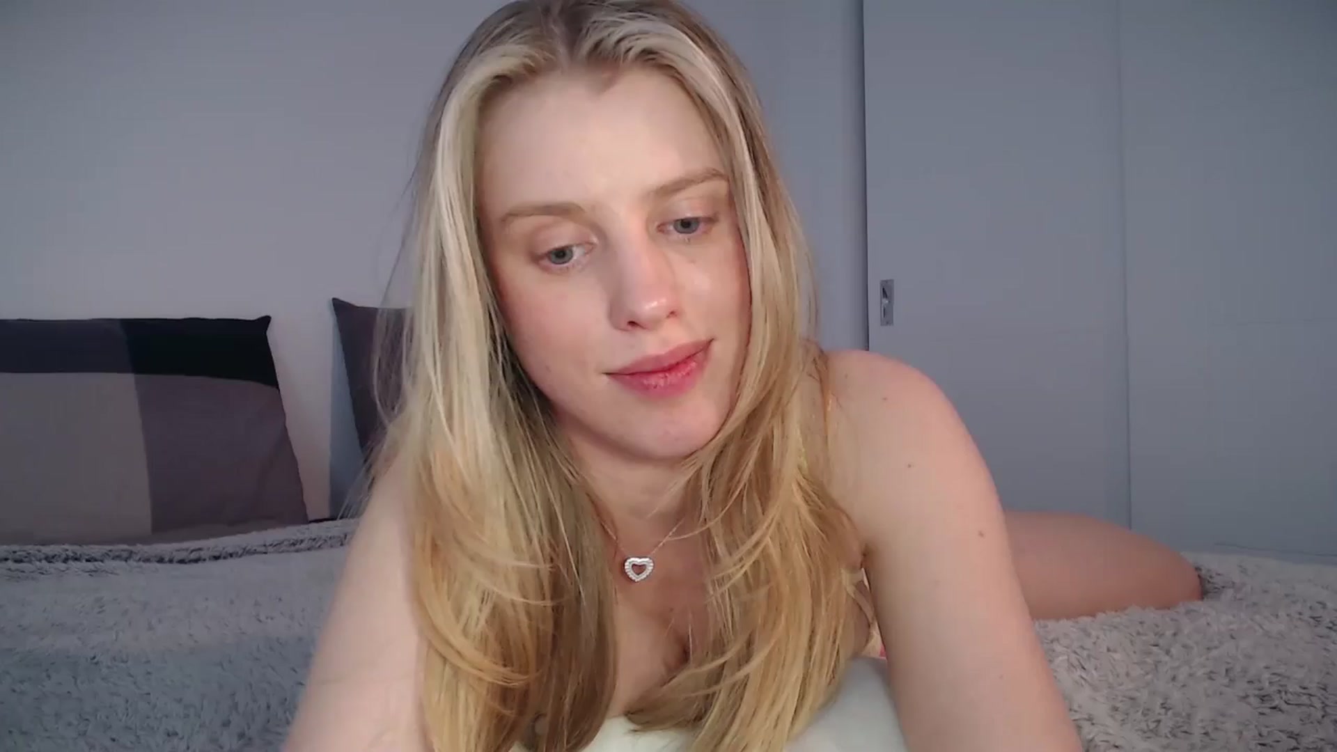 Gallery image thumbnail from LIONESS_1's myfreecams stream on, 04/25/2026, 23:51 image 7 of 20