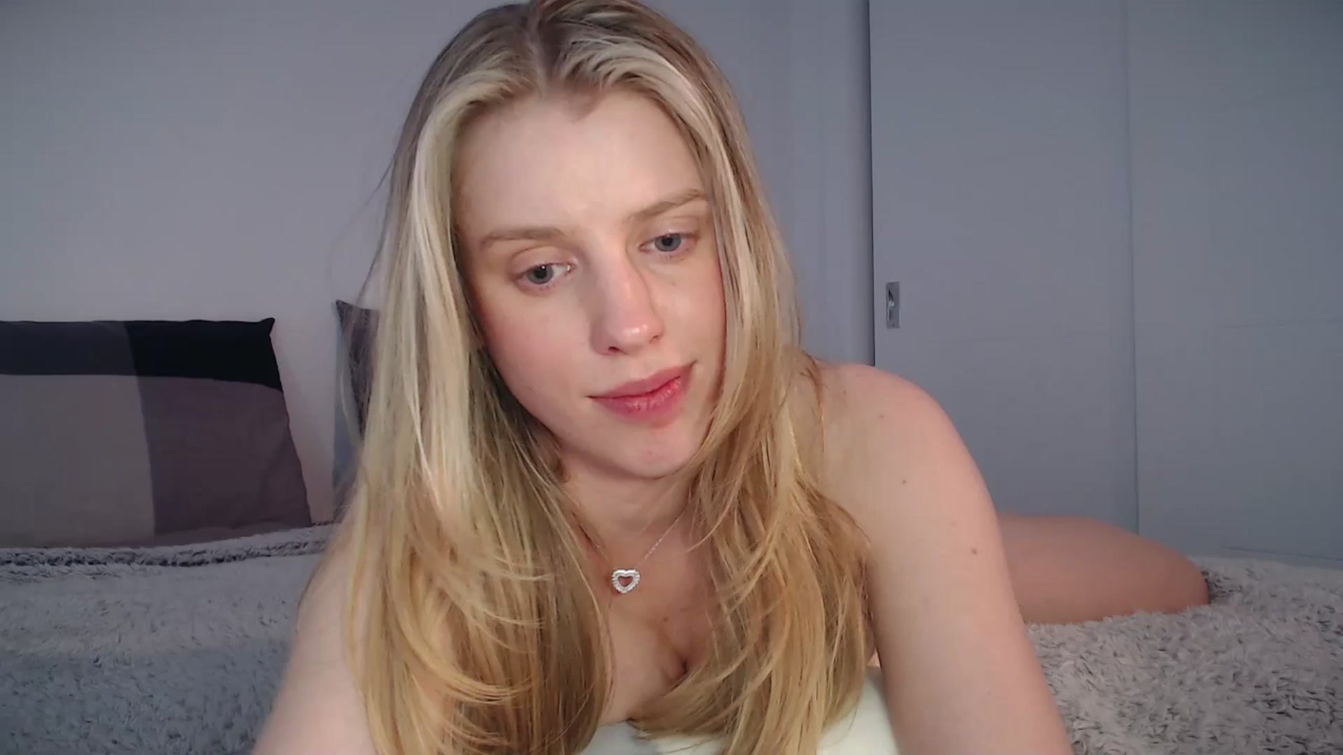 Gallery image thumbnail from LIONESS_1's myfreecams stream on, 04/25/2026, 23:51 image 9 of 20