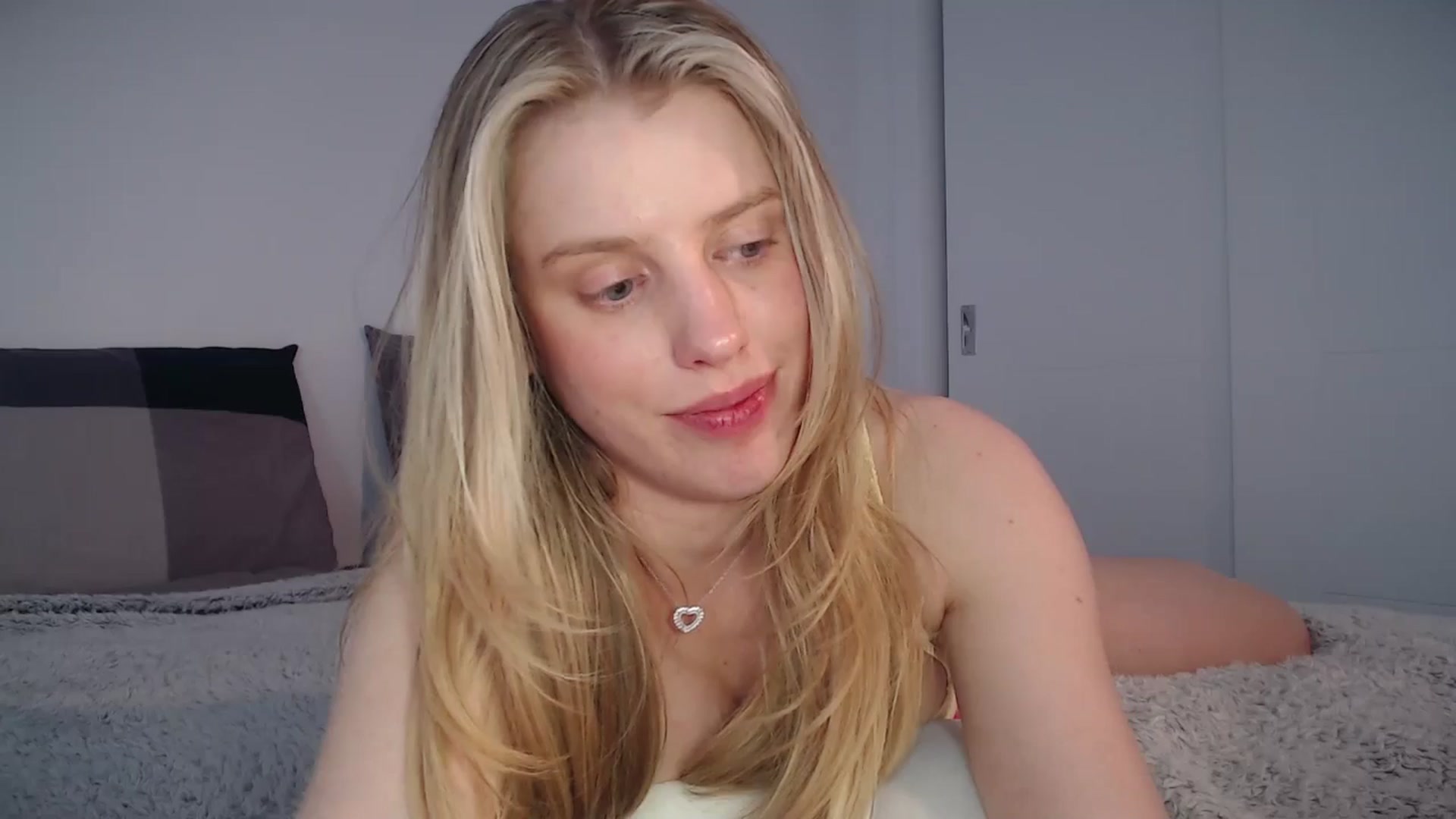 Gallery image thumbnail from LIONESS_1's myfreecams stream on, 04/25/2026, 23:51 image 8 of 20