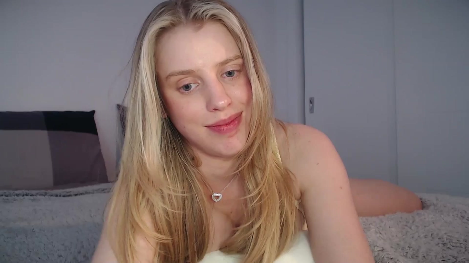 Gallery image thumbnail from LIONESS_1's myfreecams stream on, 04/25/2026, 23:51 image 11 of 20
