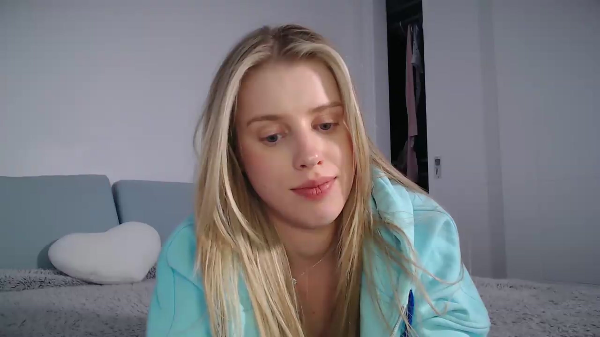 Gallery image thumbnail from LIONESS_1's myfreecams stream on, 04/26/2026, 22:23 image 13 of 20