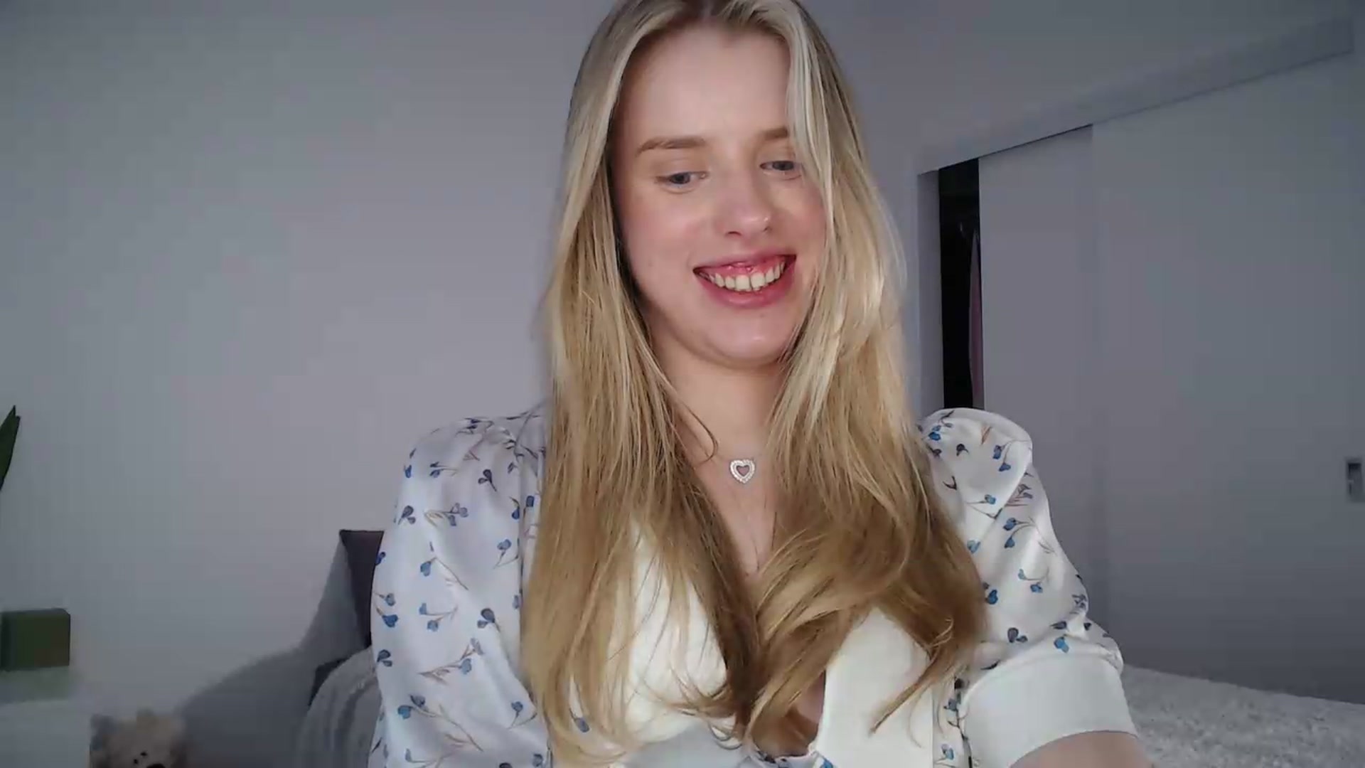 Gallery image thumbnail from LIONESS_1's myfreecams stream on, 05/02/2026, 21:01 image 16 of 20