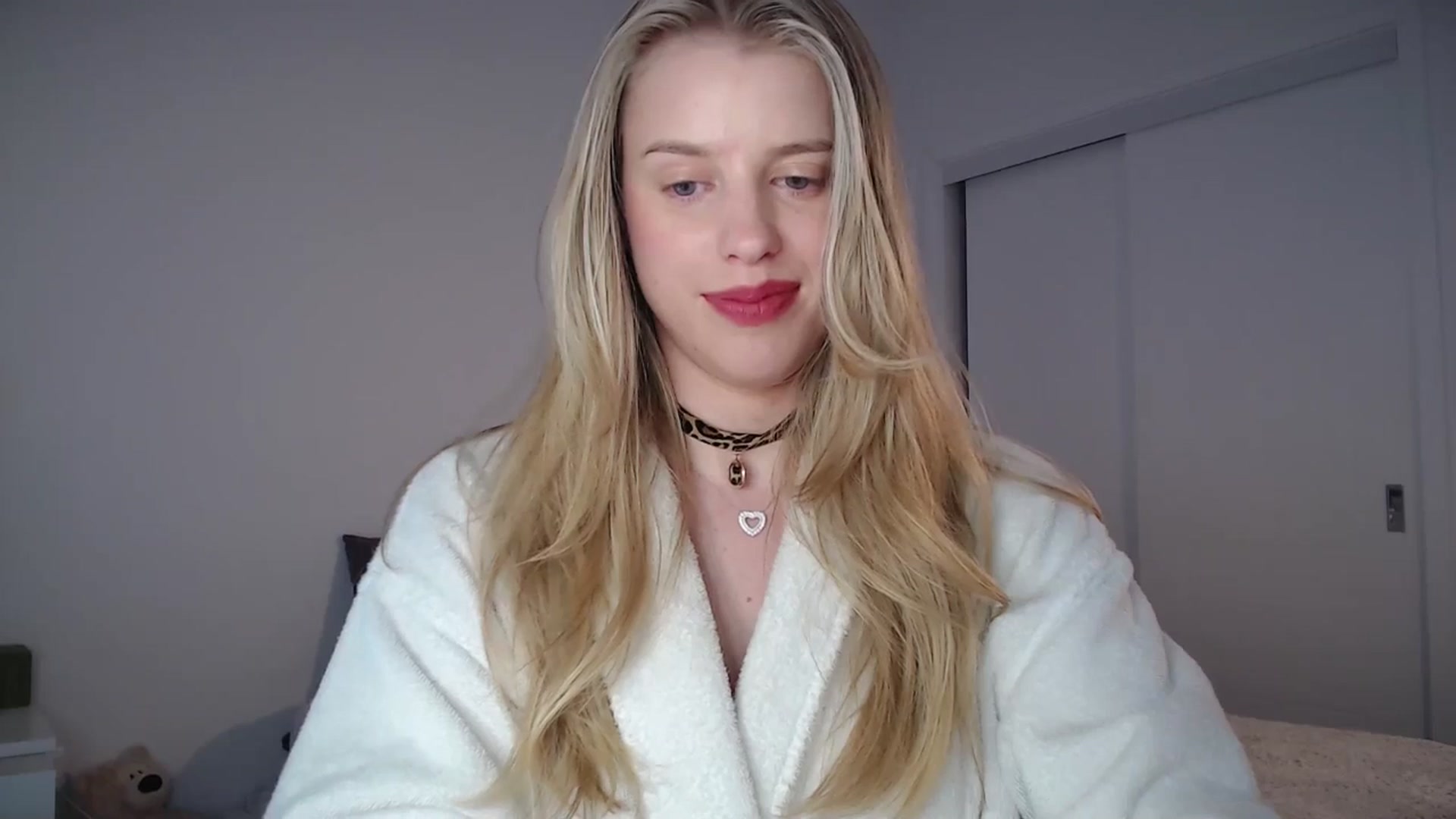 Gallery image thumbnail from LIONESS_1's myfreecams stream on, 05/10/2026, 19:37 image 4 of 20
