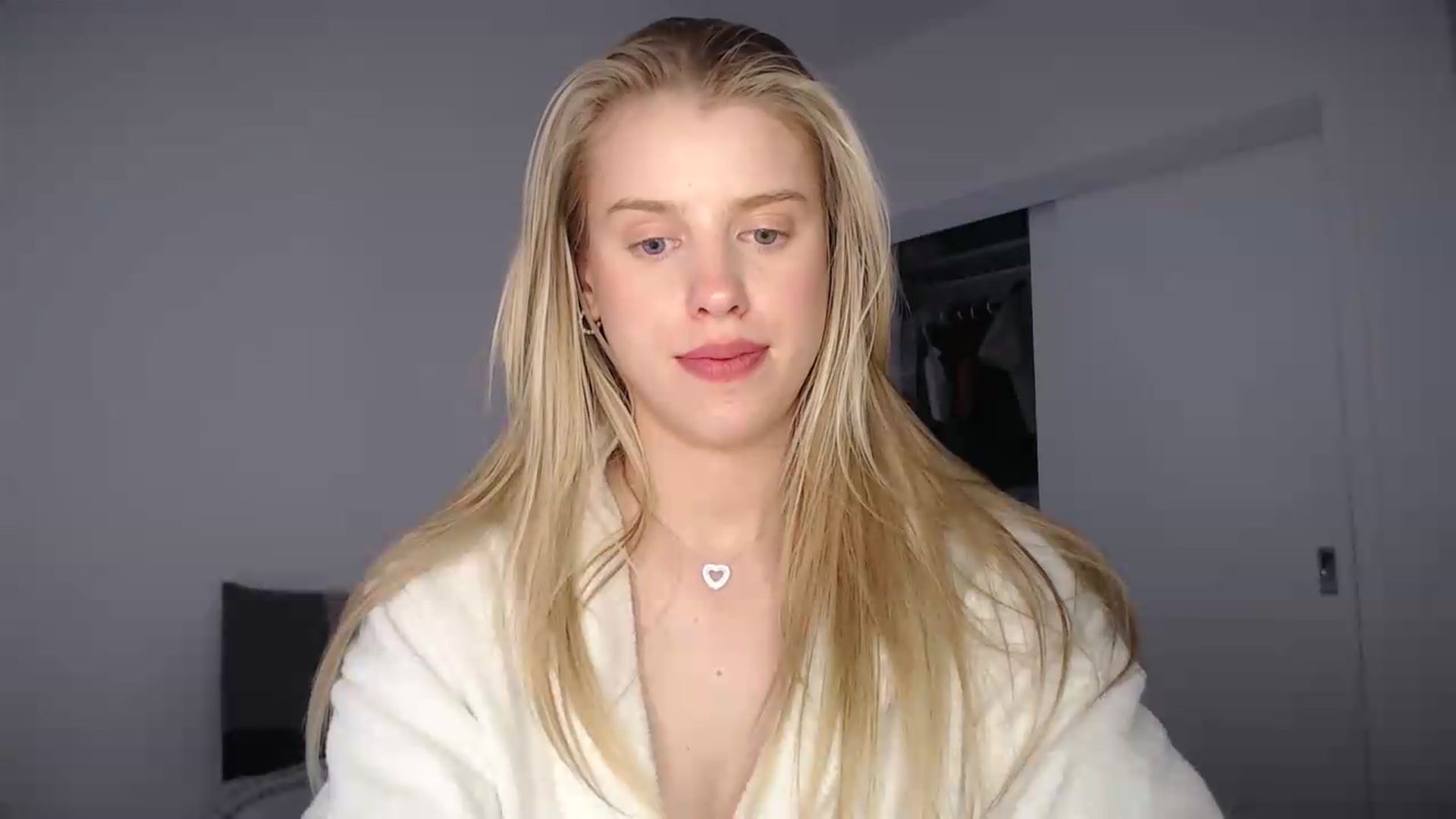 Gallery image thumbnail from LIONESS_1's myfreecams stream on, 05/18/2026, 20:39 image 20 of 20