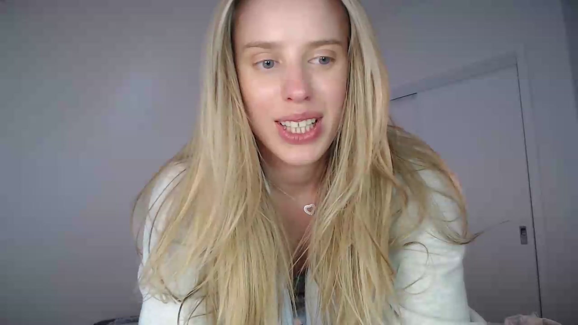 Gallery image thumbnail from LIONESS_1's myfreecams stream on, 06/06/2026, 22:15 image 17 of 20