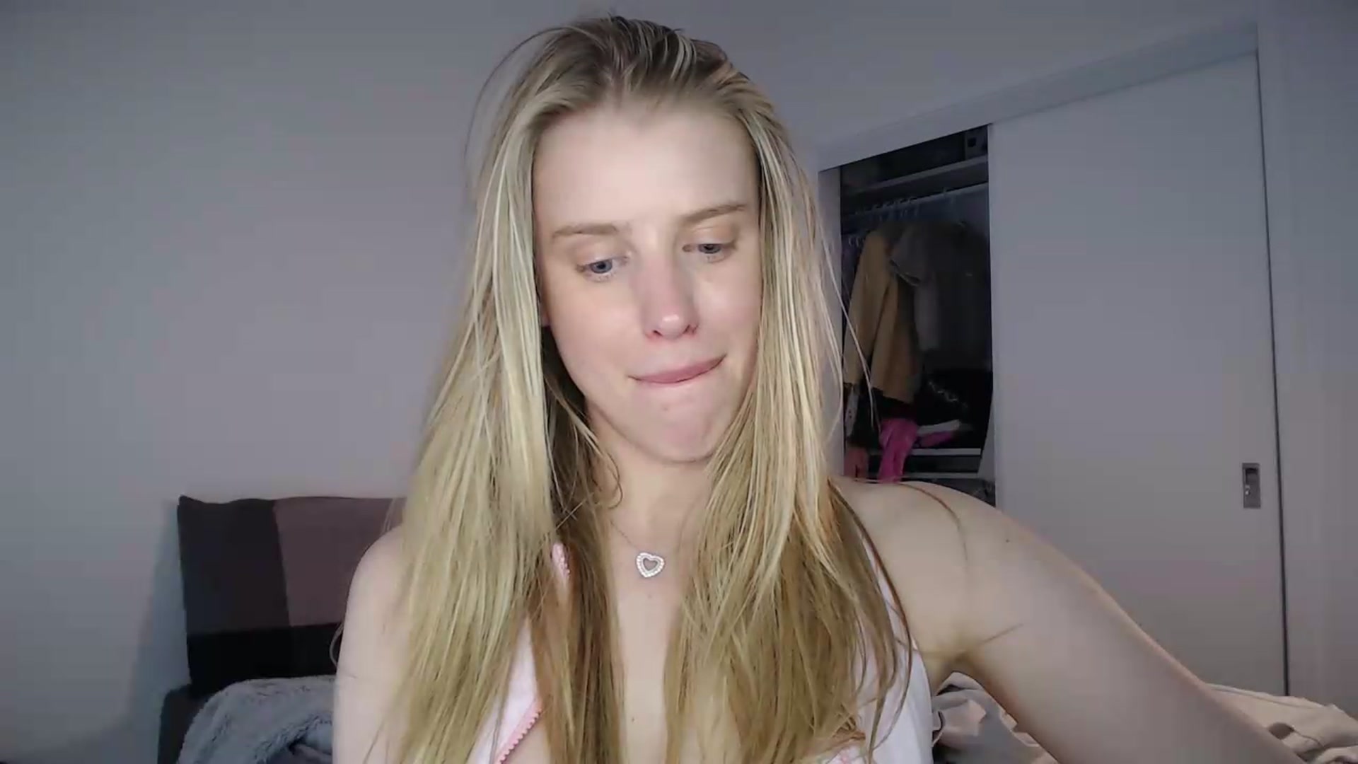 Gallery image thumbnail from LIONESS_1's myfreecams stream on, 06/07/2026, 24:45 image 8 of 20