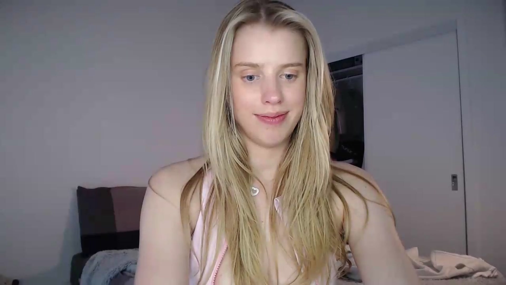 Gallery image thumbnail from LIONESS_1's myfreecams stream on, 06/07/2026, 24:45 image 3 of 20