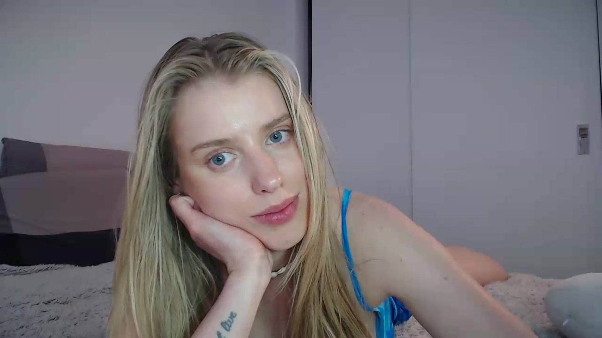 Gallery image thumbnail from LIONESS_1's myfreecams stream on, 06/07/2026, 22:53 image 9 of 20