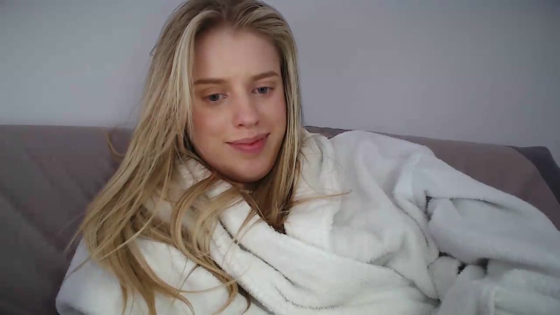 Gallery image thumbnail from LIONESS_1's myfreecams stream on, 06/14/2026, 24:16 image 17 of 20