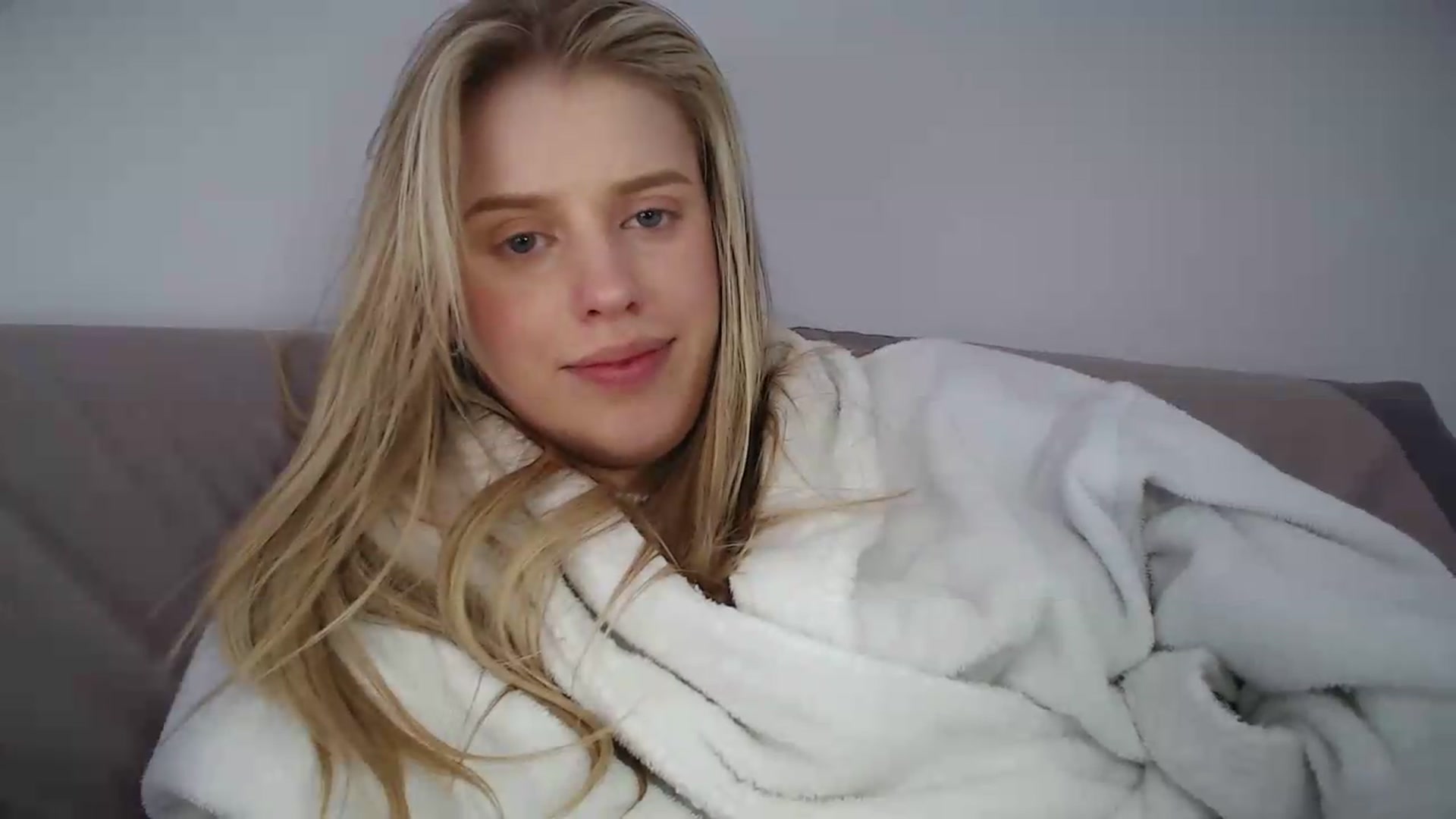 Gallery image thumbnail from LIONESS_1's myfreecams stream on, 06/14/2026, 24:16 image 18 of 20