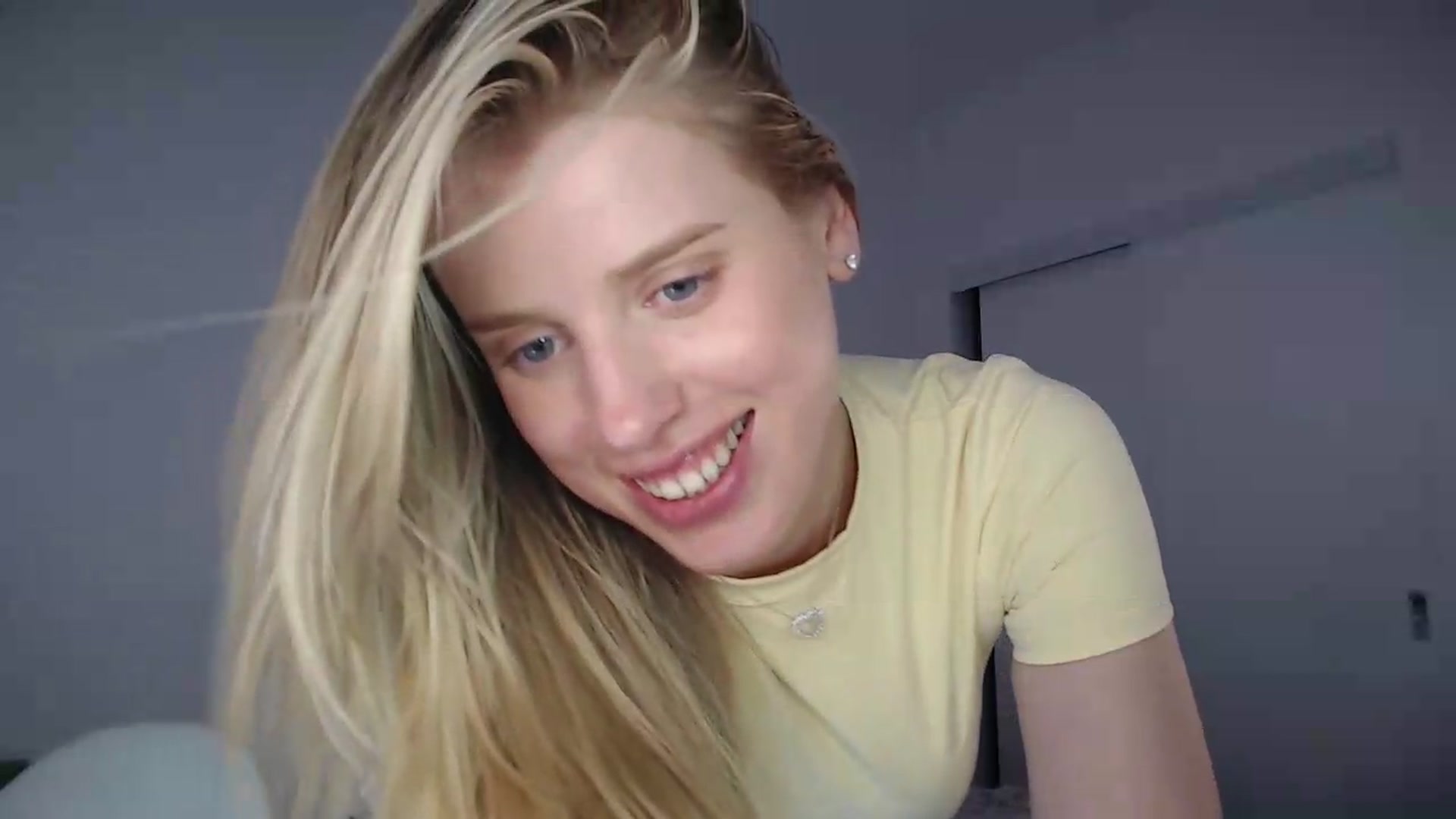 Gallery image thumbnail from LIONESS_1's myfreecams stream on, 06/20/2026, 23:46 image 5 of 20