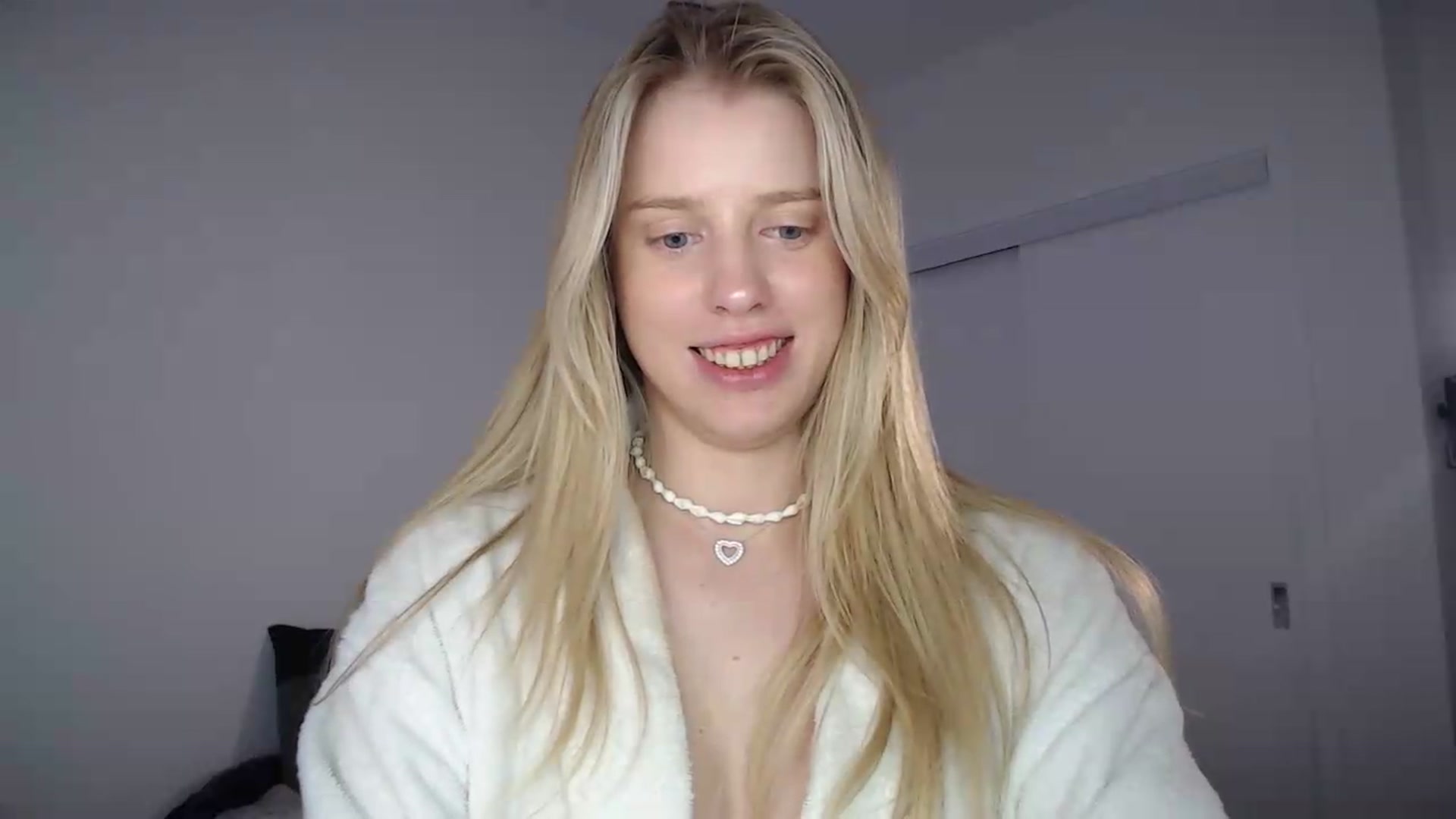 Gallery image thumbnail from LIONESS_1's myfreecams stream on, 07/04/2026, 19:45 image 17 of 20