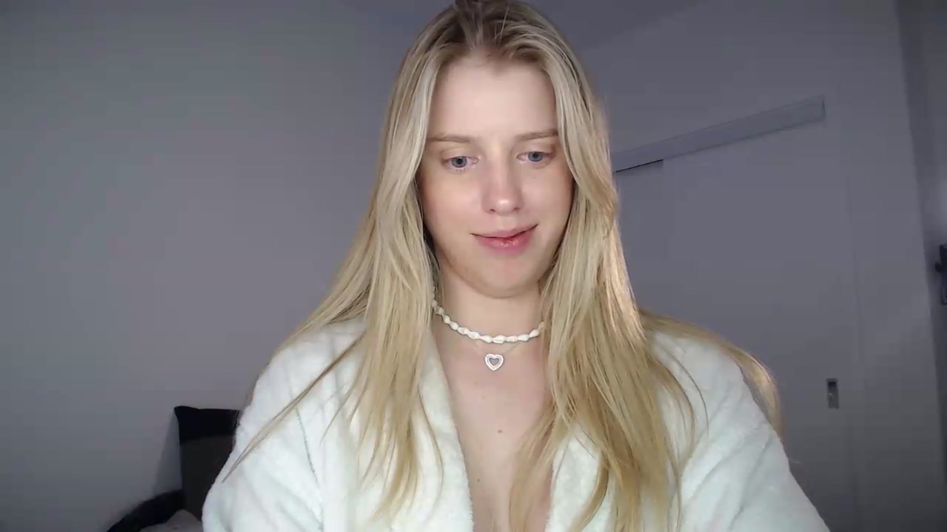 Gallery image thumbnail from LIONESS_1's myfreecams stream on, 07/04/2026, 19:45 image 19 of 20