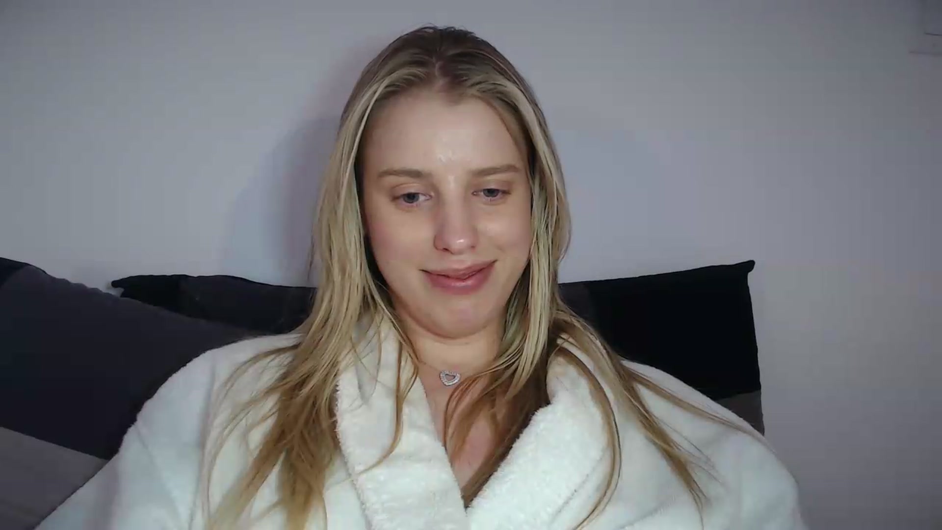 Gallery image thumbnail from LIONESS_1's myfreecams stream on, 07/12/2026, 21:29 image 16 of 20