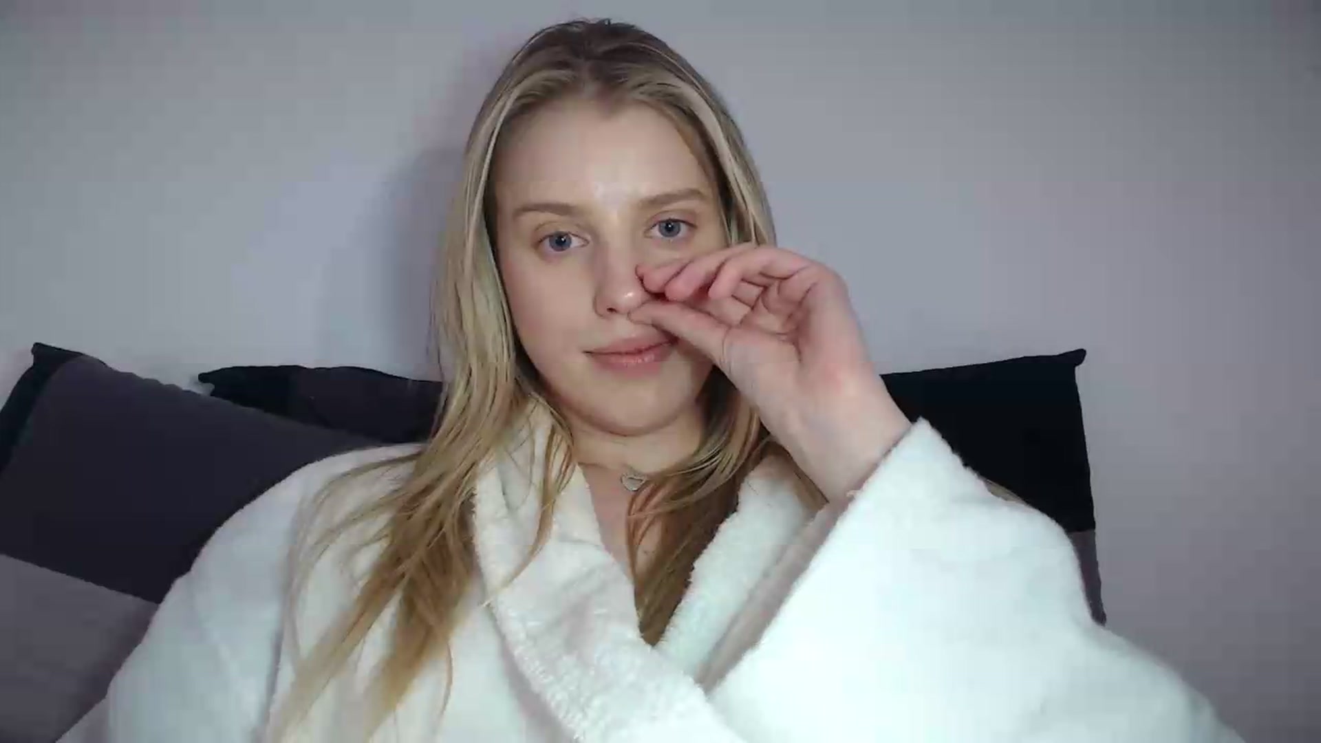 Gallery image thumbnail from LIONESS_1's myfreecams stream on, 07/12/2026, 21:29 image 4 of 20