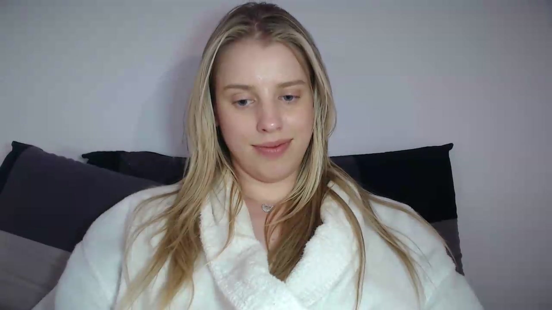 Gallery image thumbnail from LIONESS_1's myfreecams stream on, 07/12/2026, 21:29 image 3 of 20