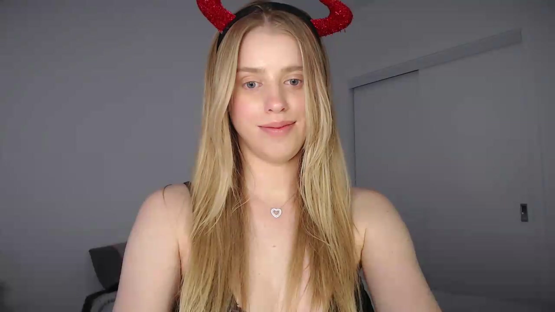 Gallery image thumbnail from LIONESS_1's myfreecams stream on, 08/01/2026, 20:32 image 16 of 20
