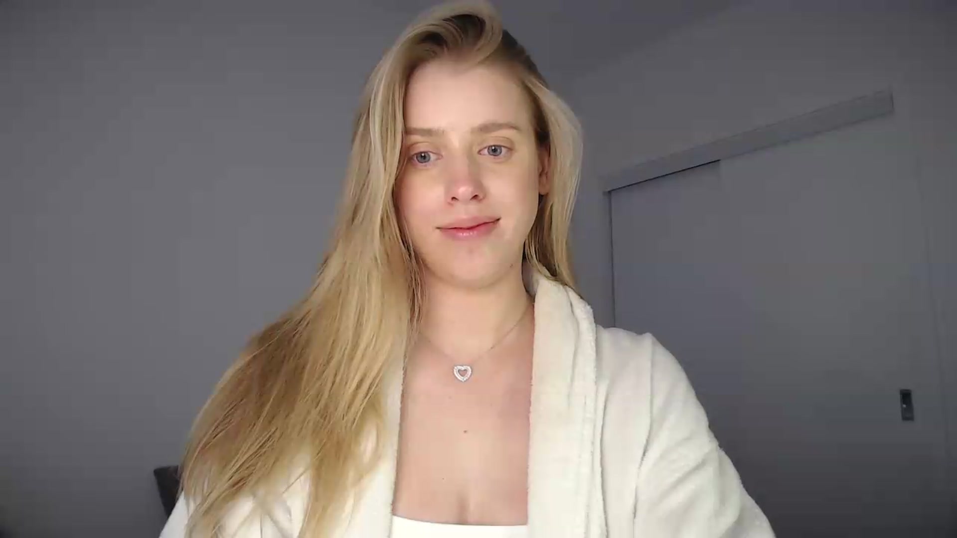 Gallery image thumbnail from LIONESS_1's myfreecams stream on, 08/01/2026, 21:42 image 2 of 20