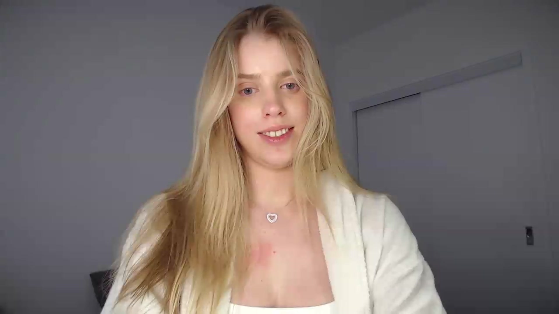 Gallery image thumbnail from LIONESS_1's myfreecams stream on, 08/01/2026, 21:42 image 11 of 20