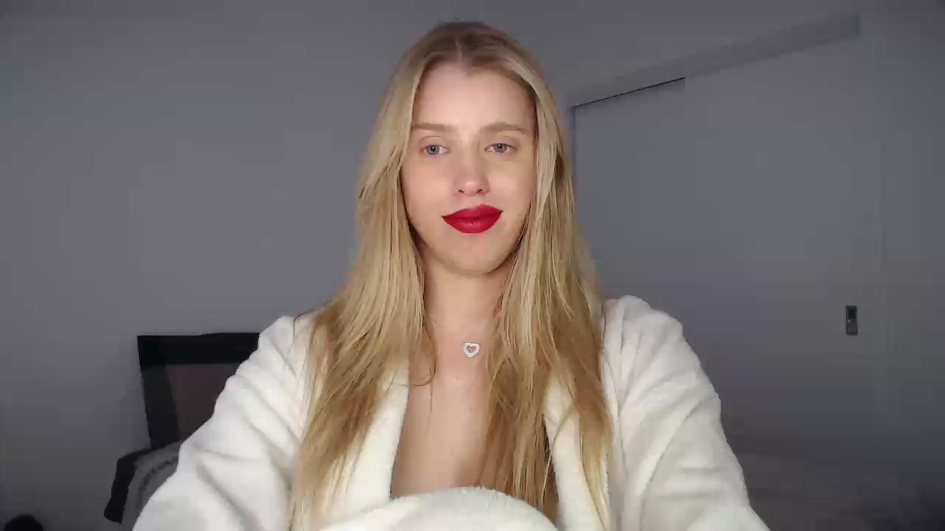 Gallery image thumbnail from LIONESS_1's myfreecams stream on, 08/01/2026, 23:49 image 16 of 20