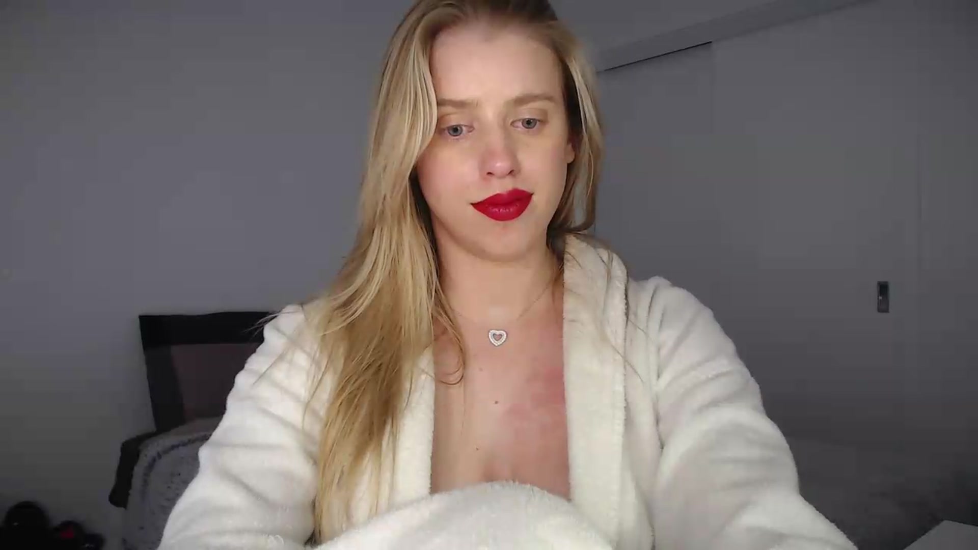 Gallery image thumbnail from LIONESS_1's myfreecams stream on, 08/01/2026, 23:49 image 18 of 20