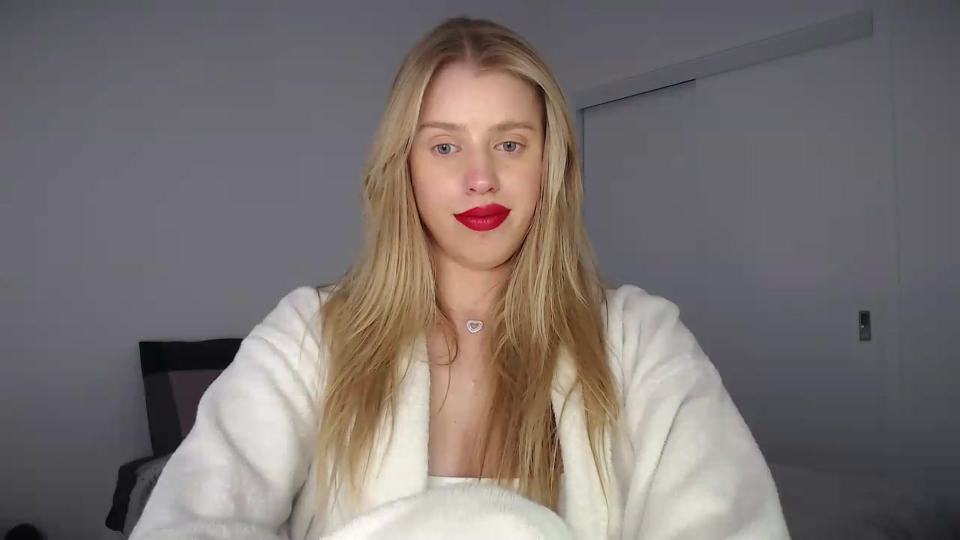 Gallery image thumbnail from LIONESS_1's myfreecams stream on, 08/01/2026, 23:49 image 13 of 20