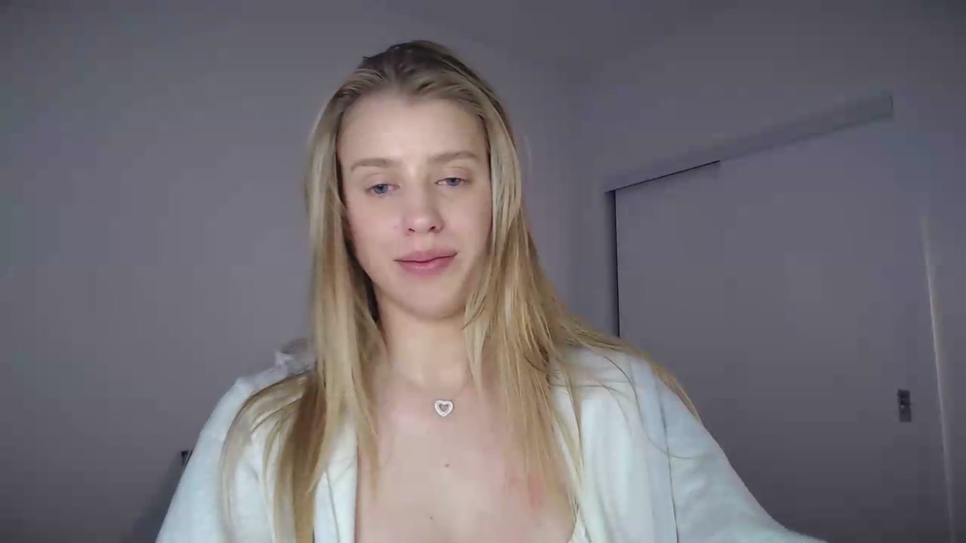 Gallery image thumbnail from LIONESS_1's myfreecams stream on, 08/02/2026, 22:39 image 3 of 20