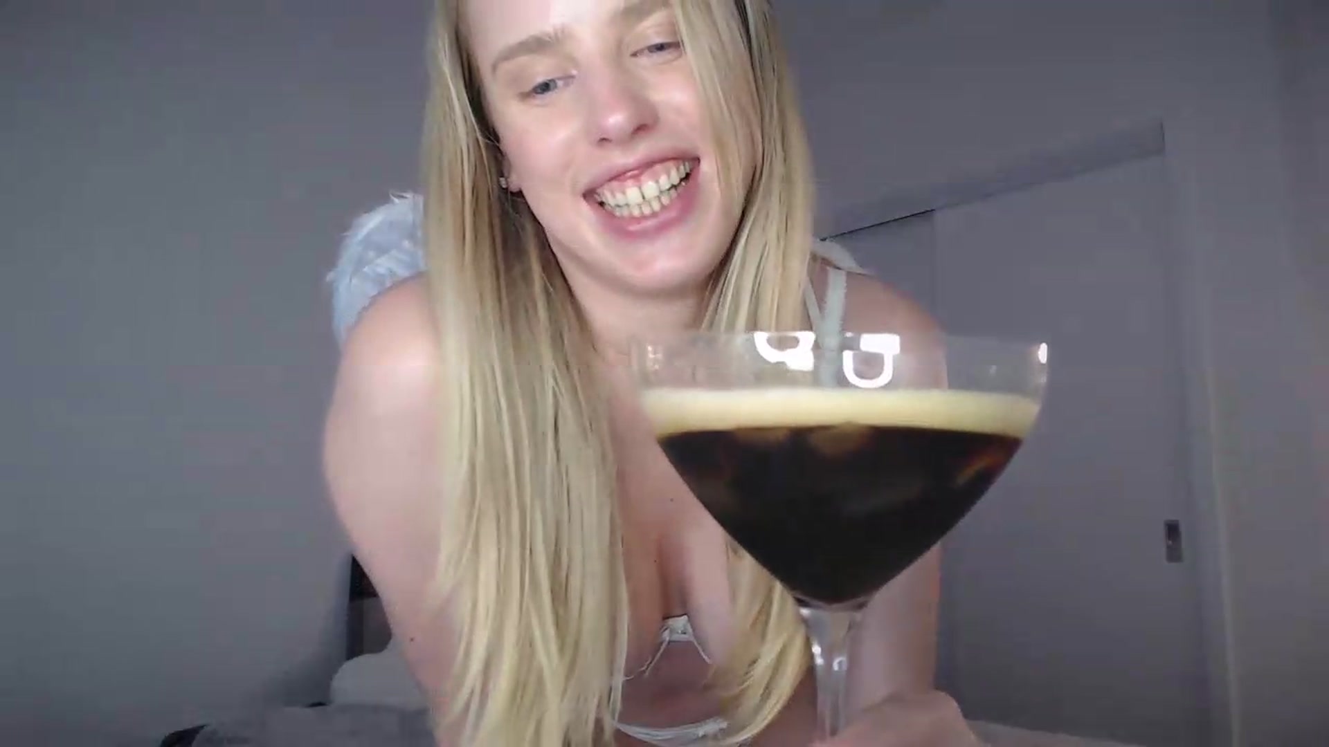 Gallery image thumbnail from LIONESS_1's myfreecams stream on, 08/15/2026, 22:32 image 11 of 20