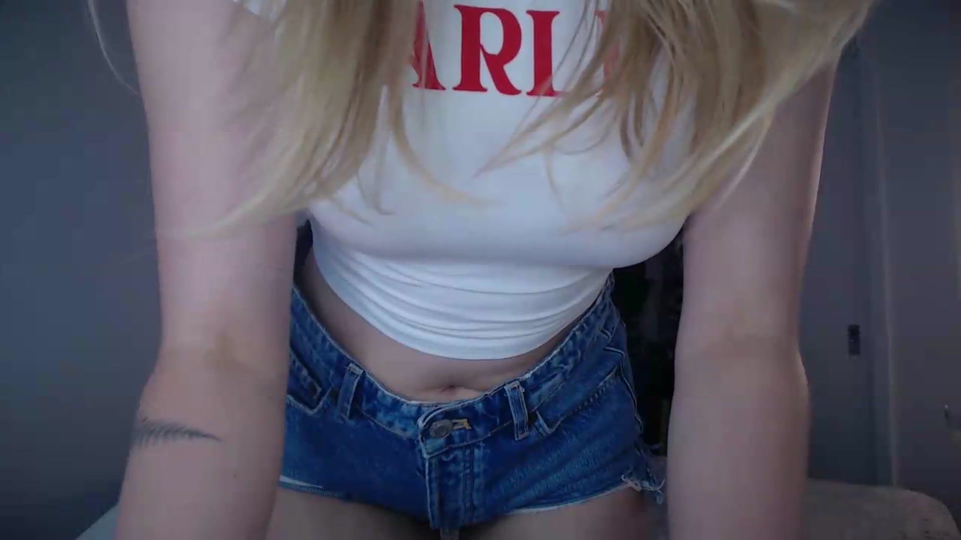 Gallery image thumbnail from LIONESS_1's myfreecams stream on, 08/15/2026, 22:32 image 19 of 20