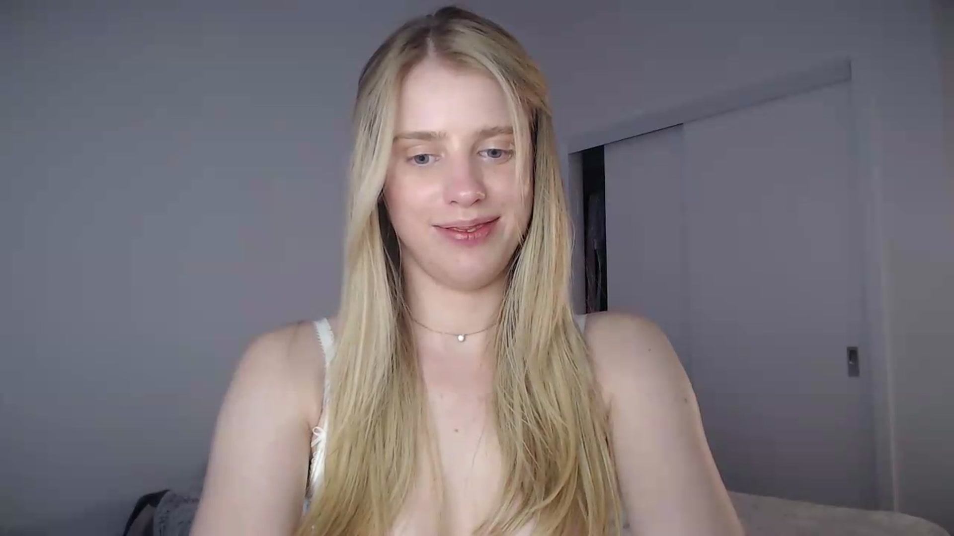 Gallery image thumbnail from LIONESS_1's myfreecams stream on, 08/15/2026, 22:32 image 14 of 20