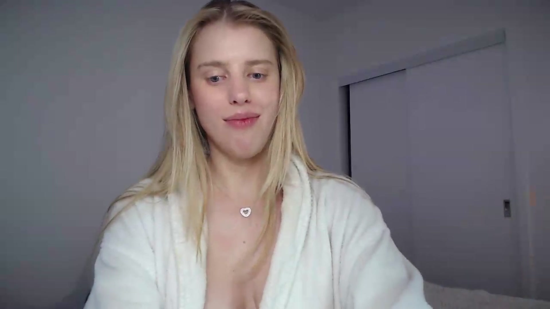 Gallery image thumbnail from LIONESS_1's myfreecams stream on, 08/16/2026, 20:43 image 8 of 20