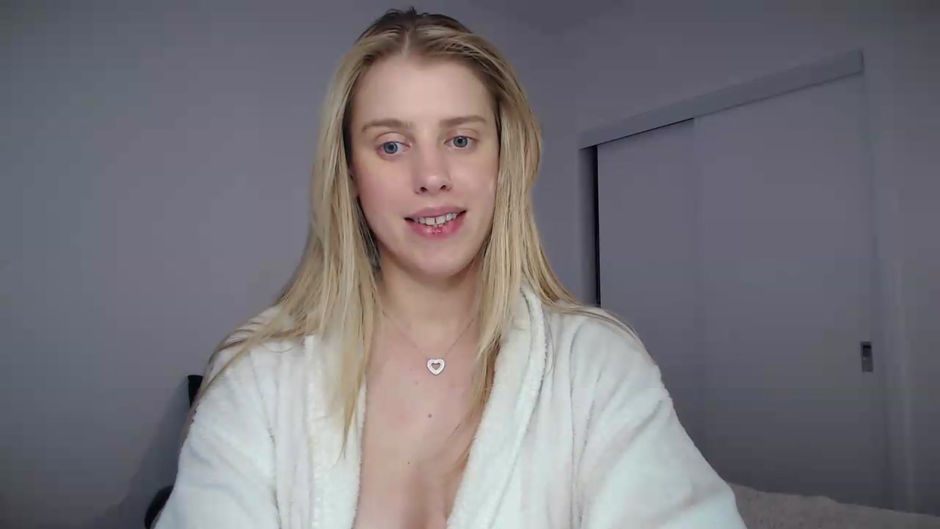 Gallery image thumbnail from LIONESS_1's myfreecams stream on, 08/16/2026, 20:43 image 11 of 20
