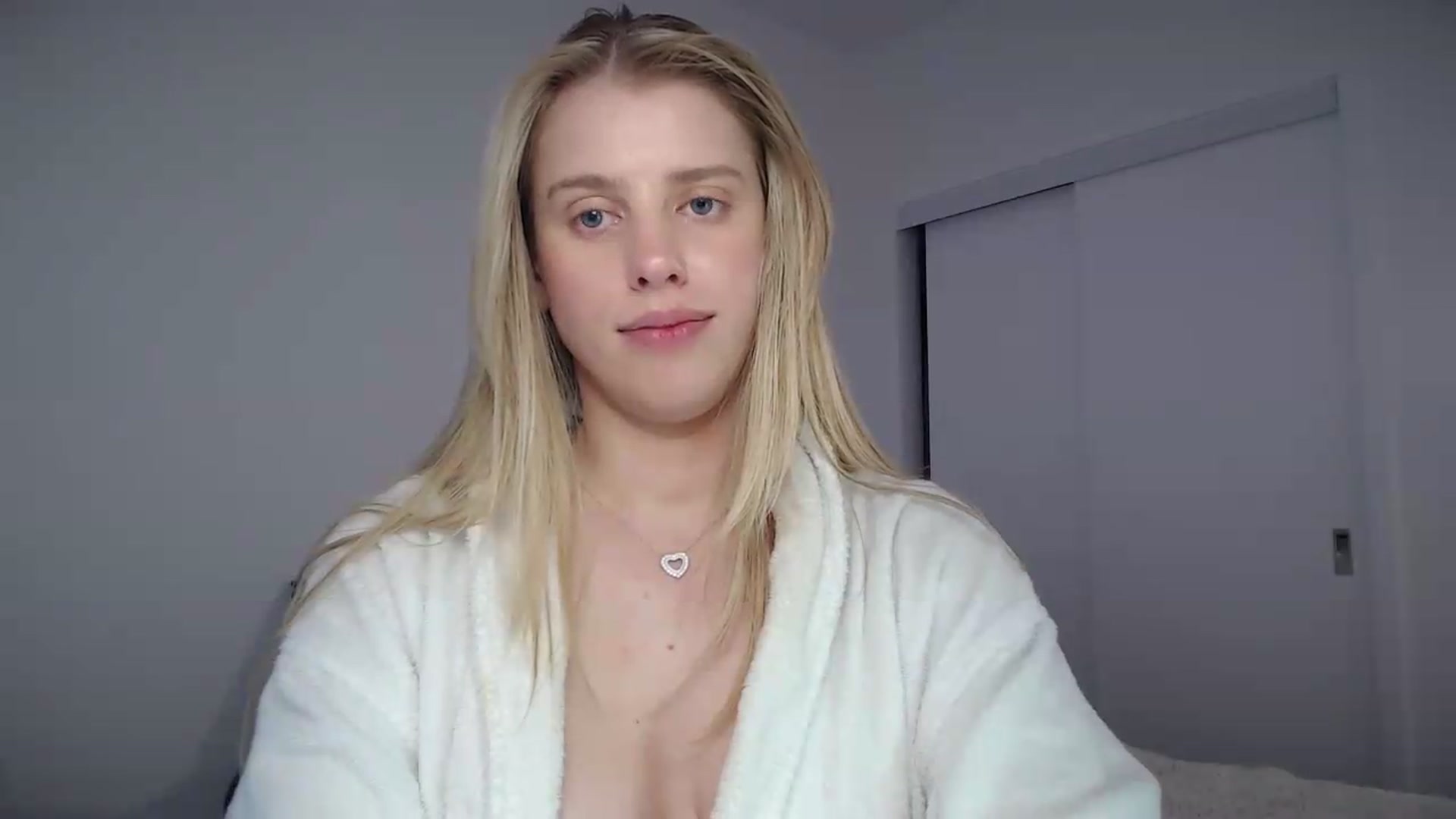 Gallery image thumbnail from LIONESS_1's myfreecams stream on, 08/16/2026, 20:43 image 18 of 20