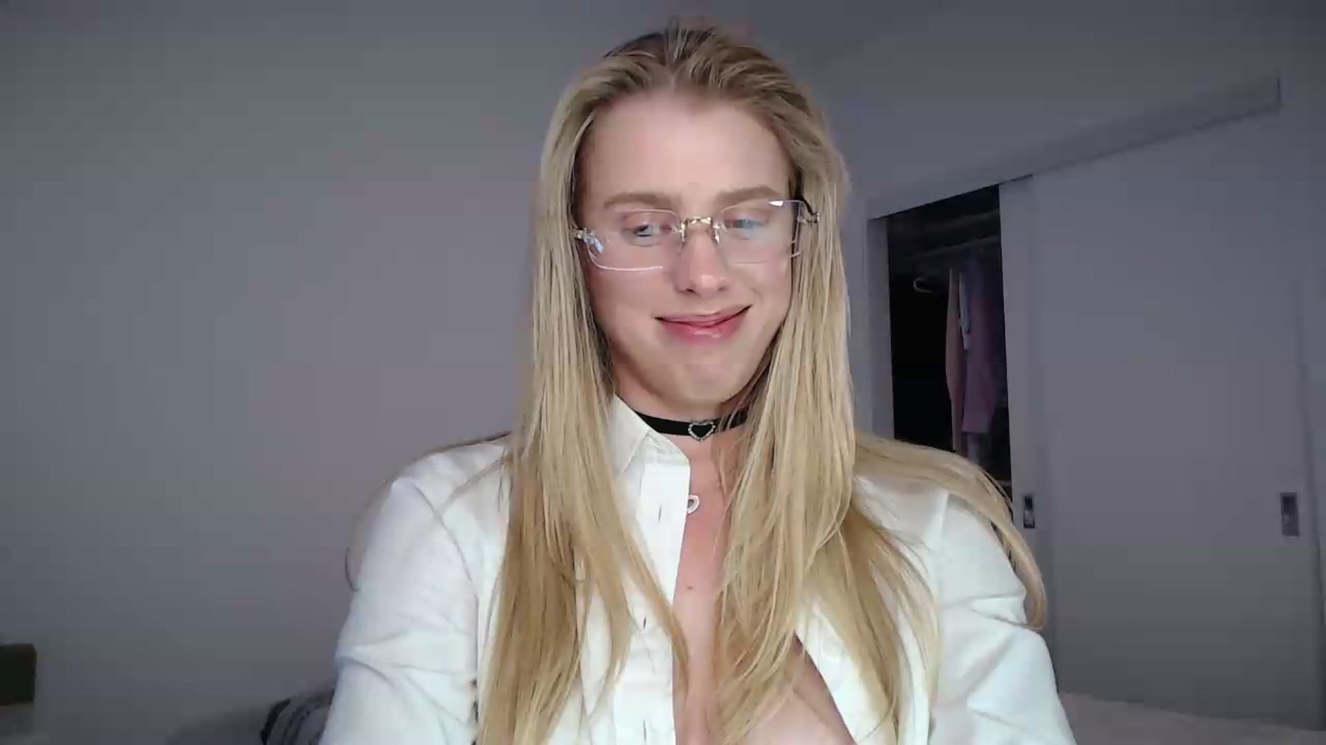 Gallery image thumbnail from LIONESS_1's myfreecams stream on, 08/22/2026, 21:06 image 8 of 20