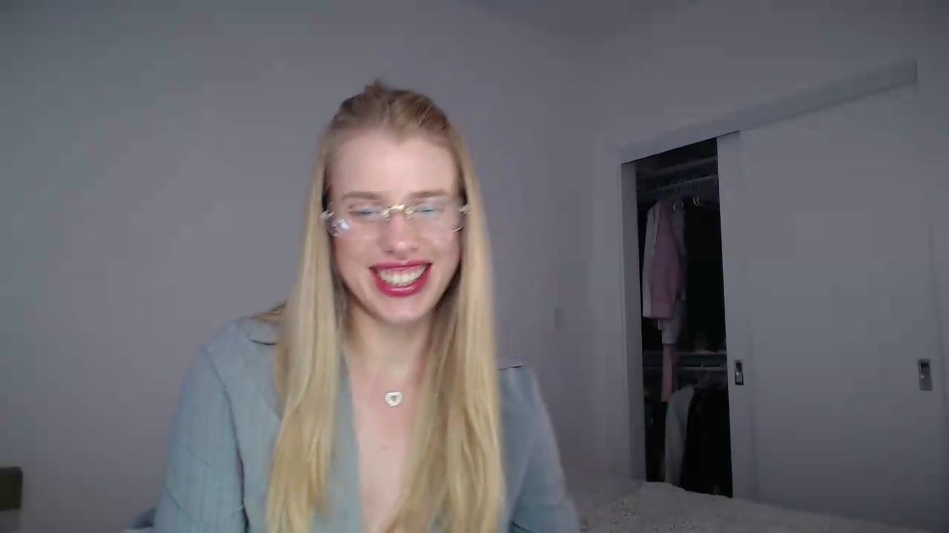 Gallery image thumbnail from LIONESS_1's myfreecams stream on, 08/23/2026, 21:58 image 7 of 20