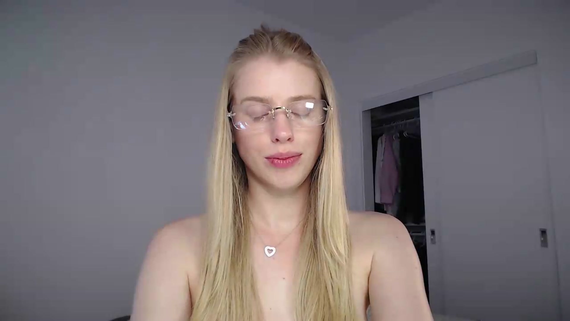 Gallery image thumbnail from LIONESS_1's myfreecams stream on, 08/23/2026, 21:58 image 20 of 20