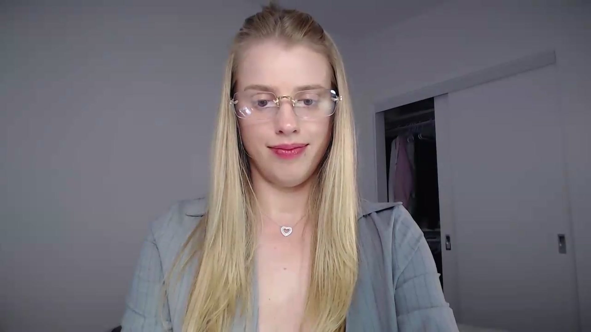 Gallery image thumbnail from LIONESS_1's myfreecams stream on, 08/23/2026, 21:58 image 9 of 20
