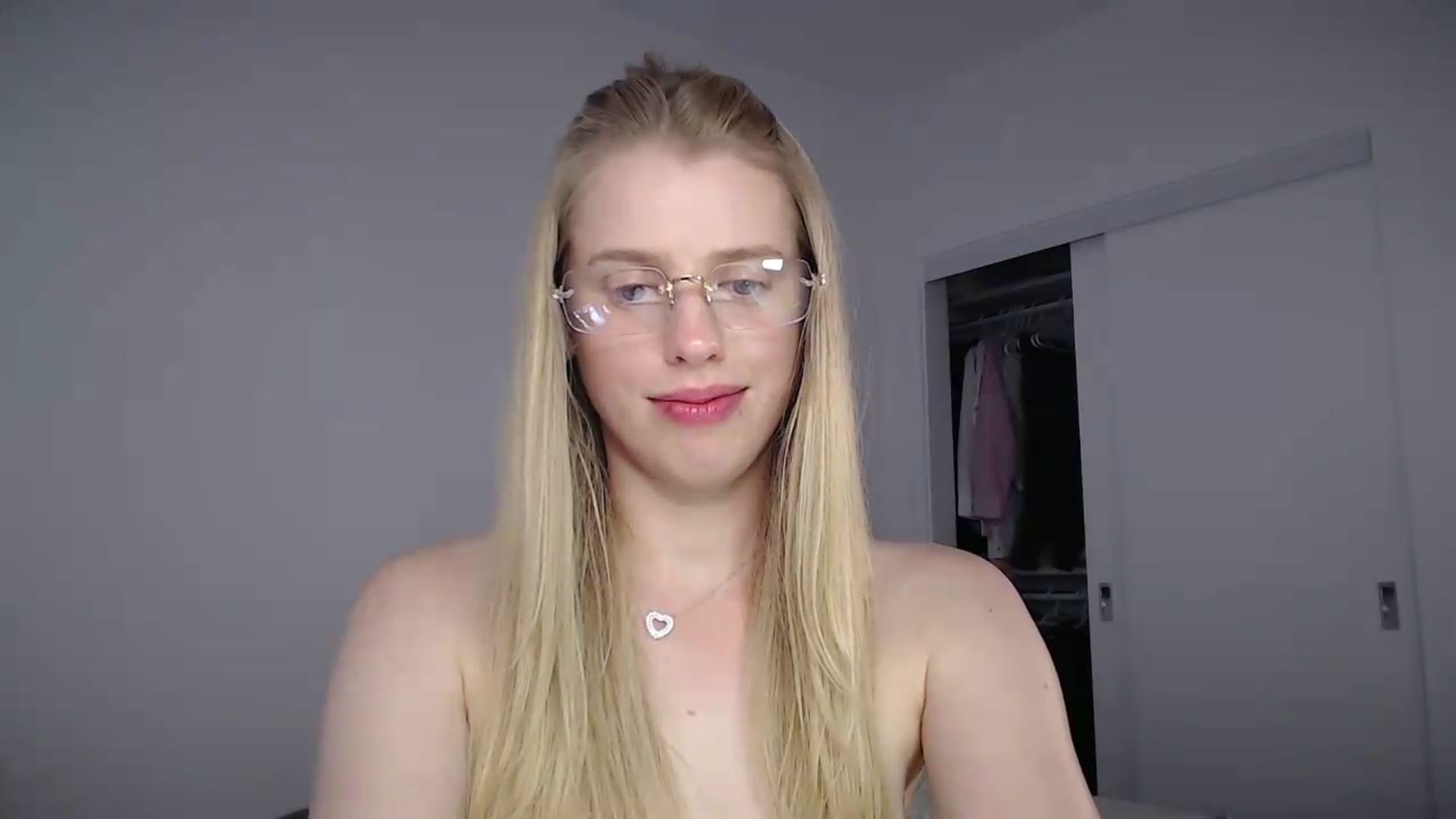 Gallery image thumbnail from LIONESS_1's myfreecams stream on, 08/23/2026, 21:58 image 18 of 20