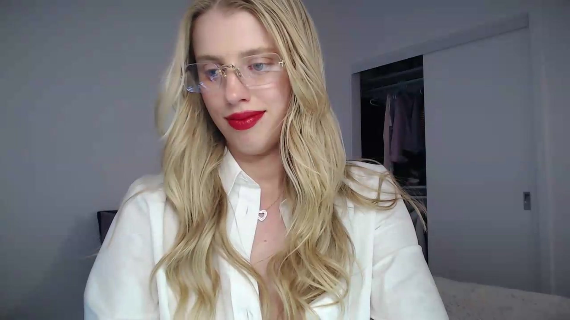 Gallery image thumbnail from LIONESS_1's myfreecams stream on, 08/29/2026, 22:37 image 13 of 20