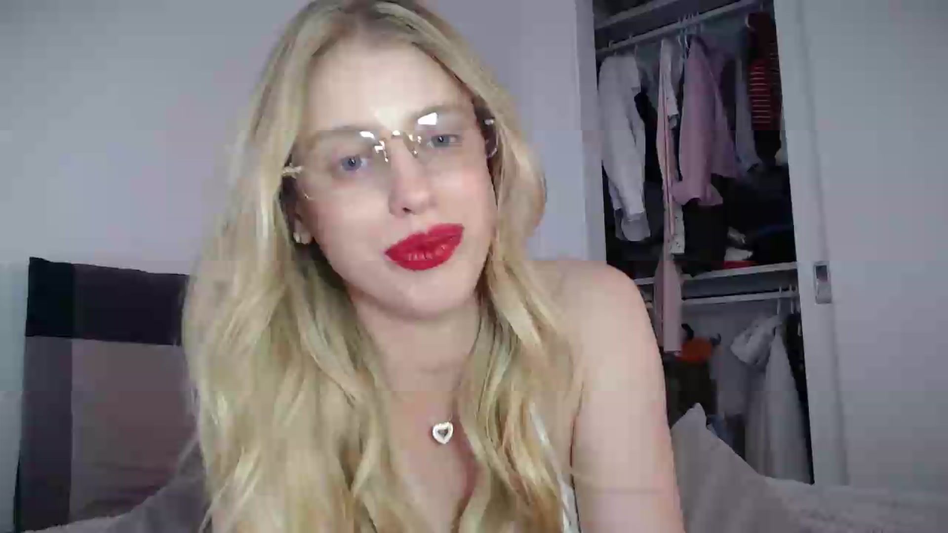 Gallery image thumbnail from LIONESS_1's myfreecams stream on, 08/29/2026, 22:37 image 18 of 20