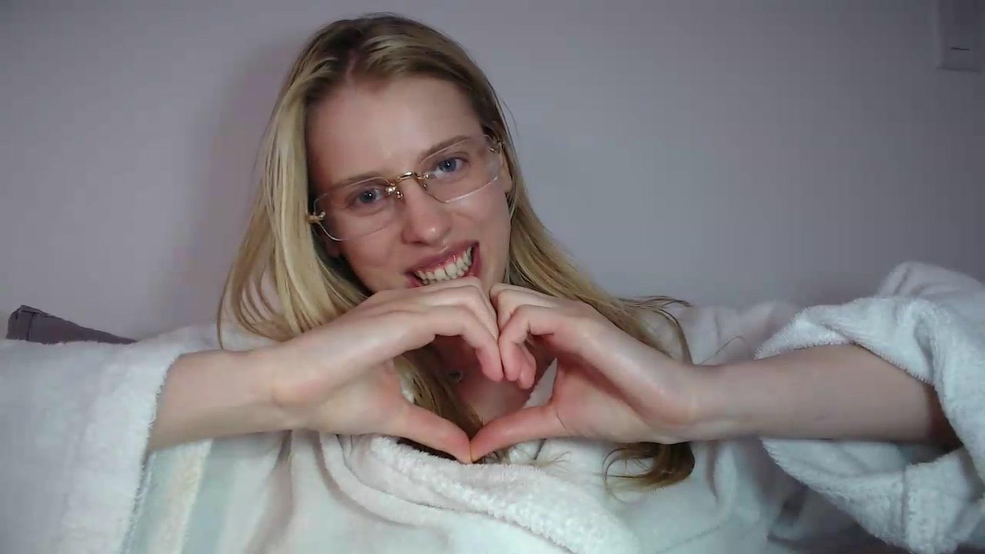 Gallery image thumbnail from LIONESS_1's myfreecams stream on, 08/30/2026, 22:54 image 16 of 20