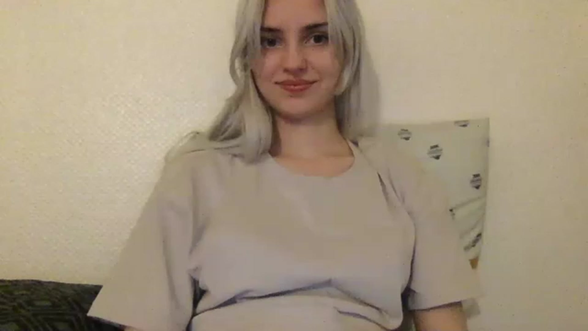 Gallery image thumbnail from LLuckyGirl's myfreecams stream on, 01/16/2023, 02:03 image 4 of 20