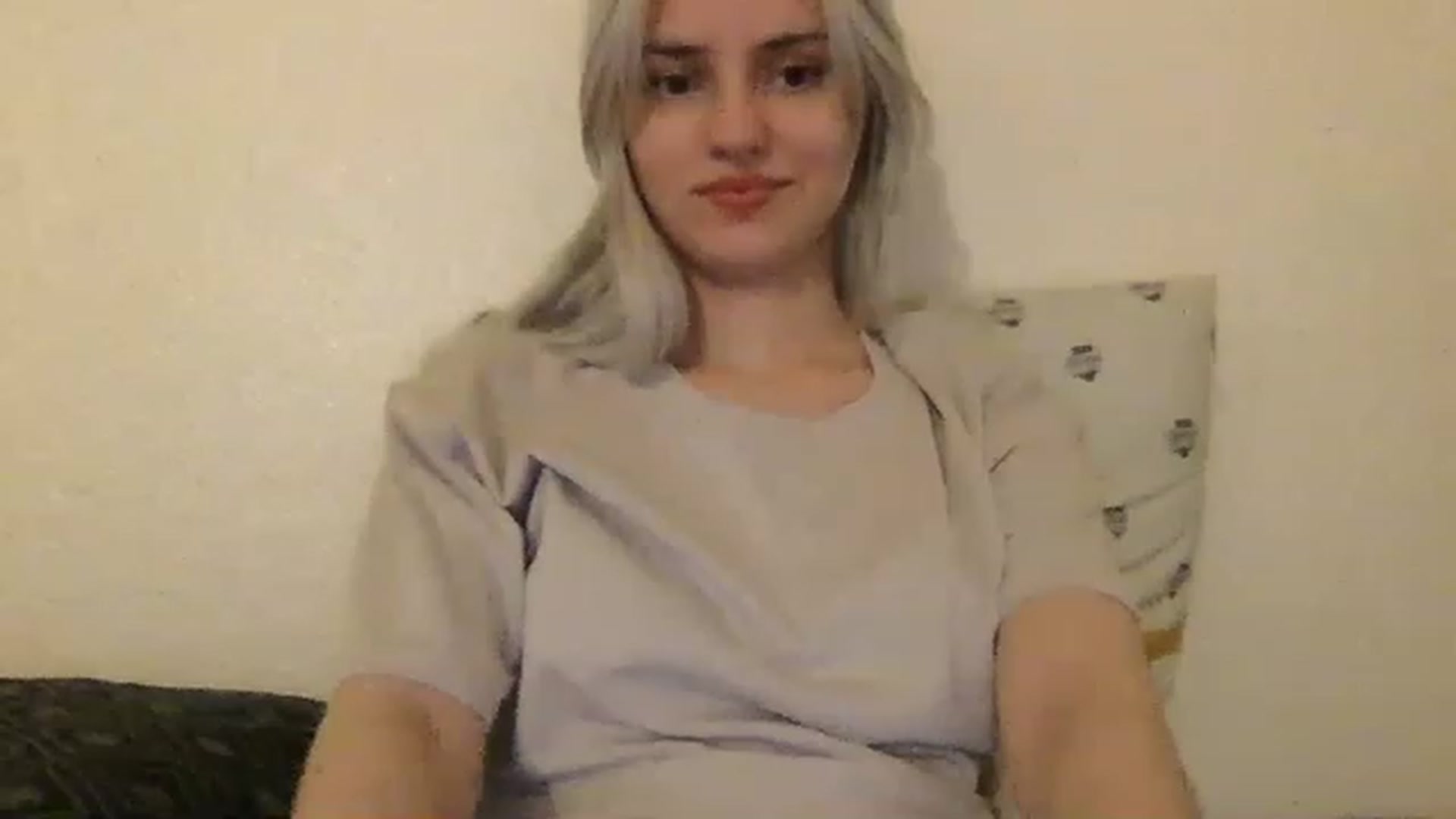 Gallery image thumbnail from LLuckyGirl's myfreecams stream on, 01/16/2023, 02:03 image 10 of 20
