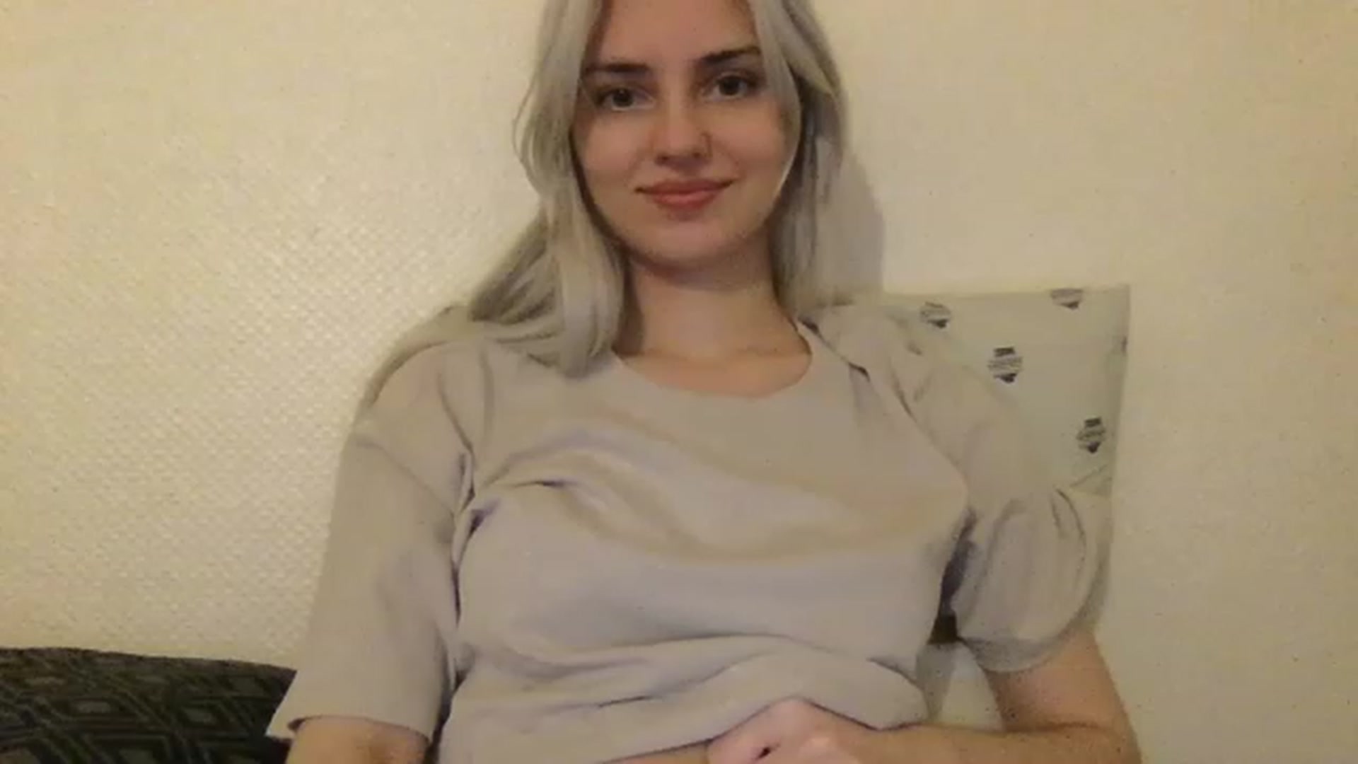 Gallery image thumbnail from LLuckyGirl's myfreecams stream on, 01/16/2023, 02:03 image 7 of 20