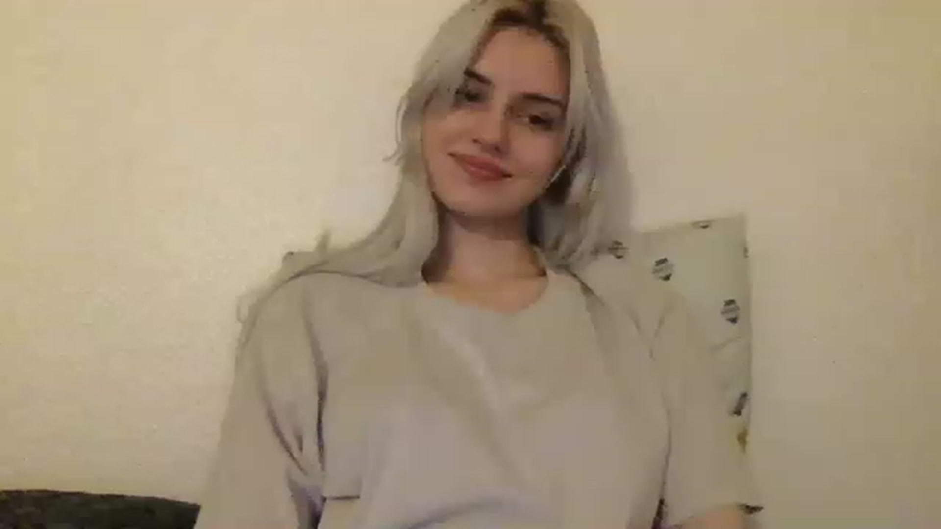 Gallery image thumbnail from LLuckyGirl's myfreecams stream on, 01/16/2023, 02:03 image 20 of 20