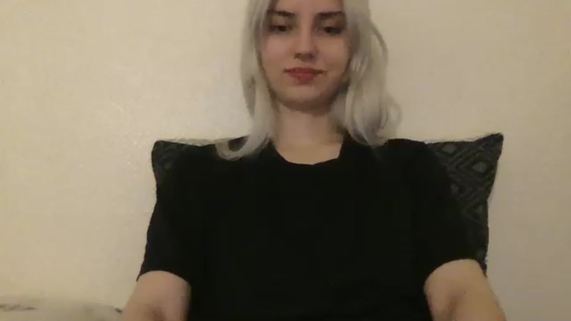 Gallery image thumbnail from LLuckyGirl's myfreecams stream on, 01/19/2023, 23:33 image 7 of 20