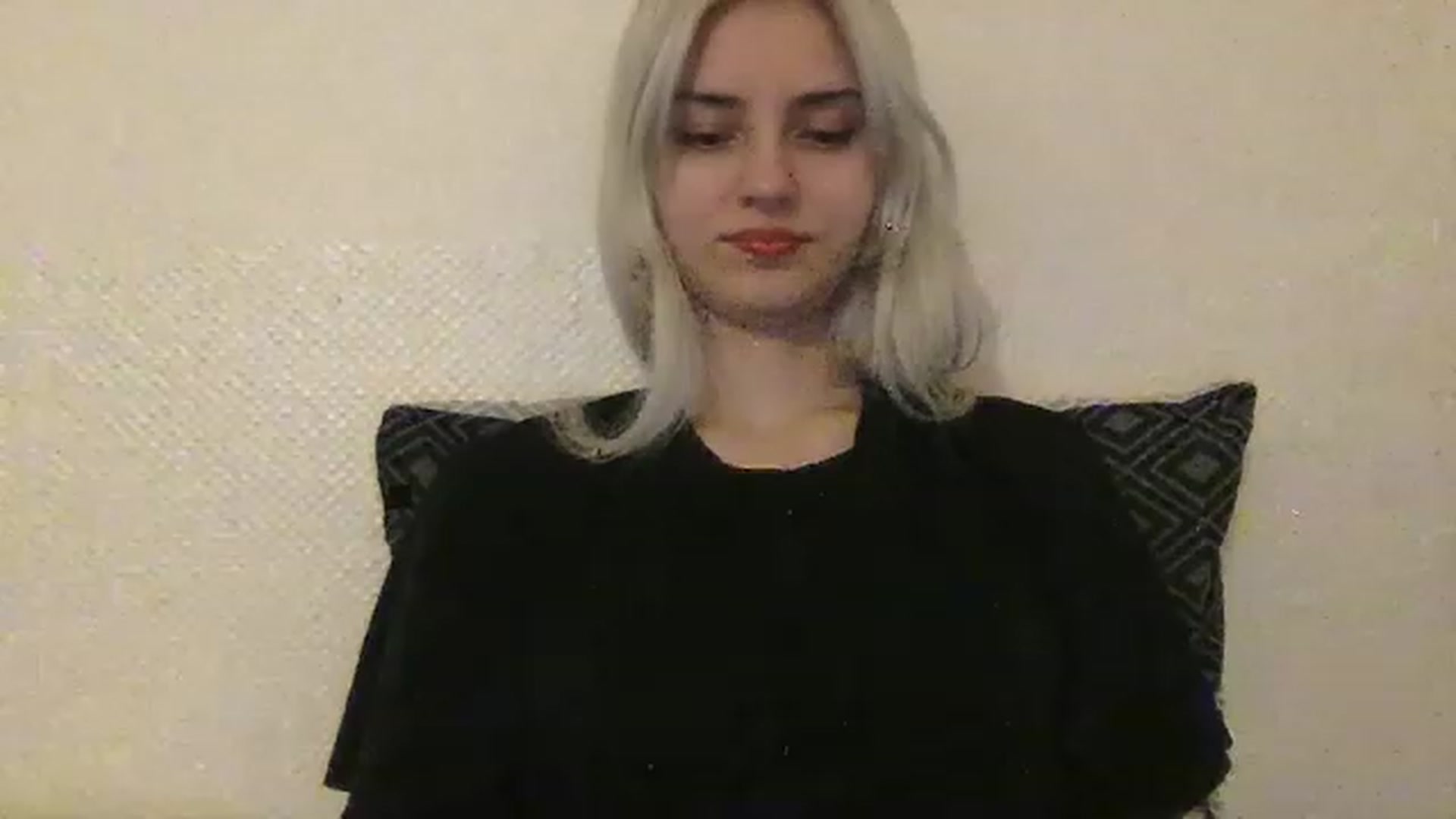 Gallery image thumbnail from LLuckyGirl's myfreecams stream on, 01/19/2023, 23:33 image 10 of 20
