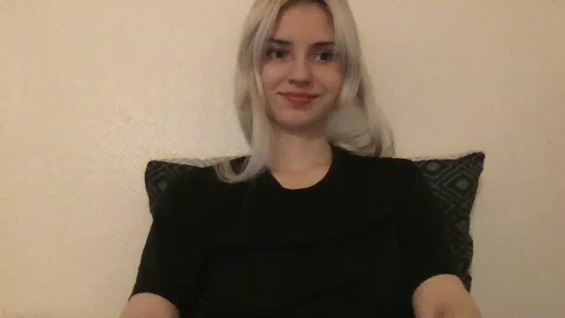 Gallery image thumbnail from LLuckyGirl's myfreecams stream on, 01/19/2023, 23:33 image 17 of 20