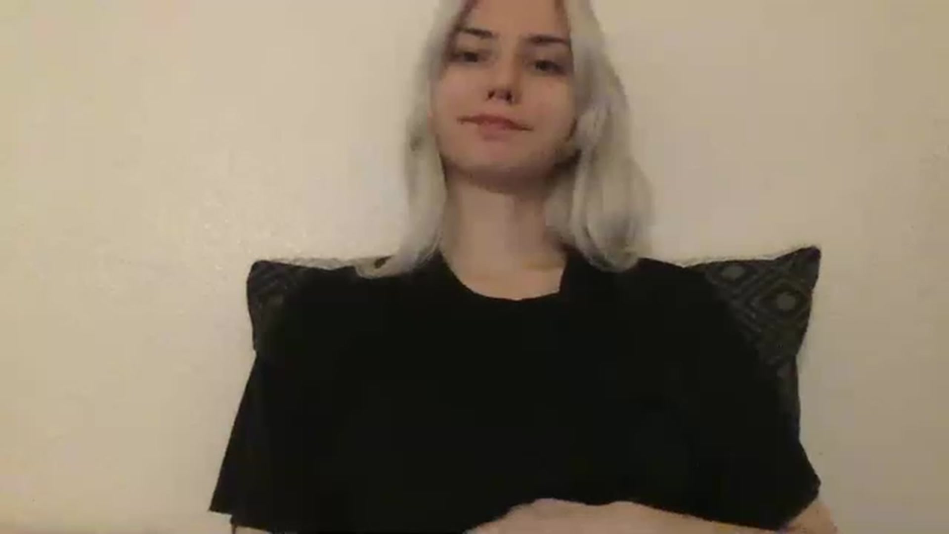 Gallery image thumbnail from LLuckyGirl's myfreecams stream on, 01/19/2023, 23:33 image 5 of 20