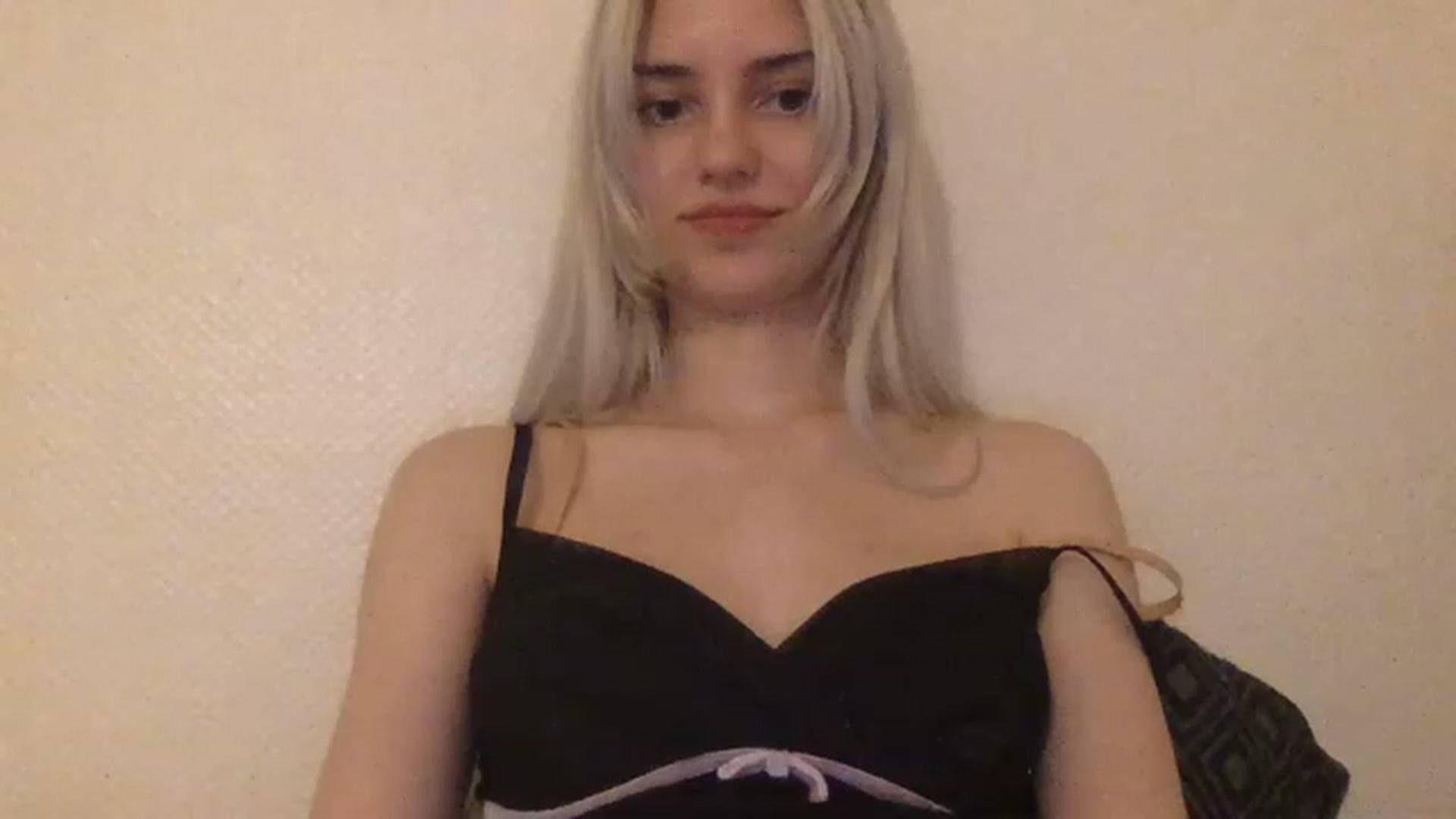 Gallery image thumbnail from LLuckyGirl's myfreecams stream on, 01/29/2023, 03:05 image 14 of 20
